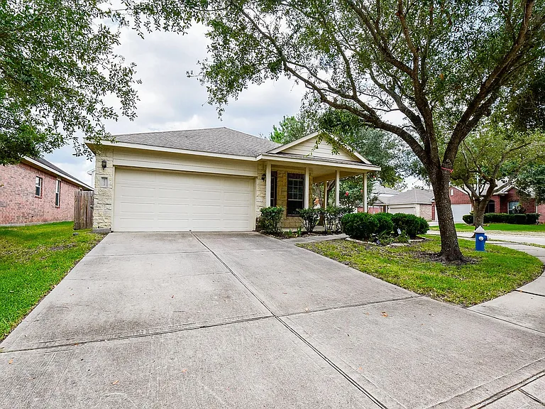 6014 Starbrook Creek Dr — Photo 3