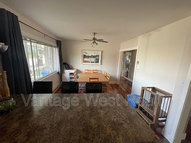 1291A Kelglen Cres — Photo 7