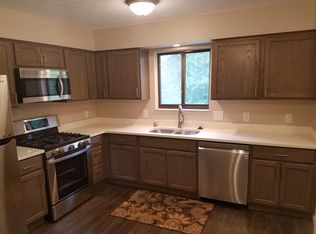 4735 Stow Rd, Stow, OH 44224