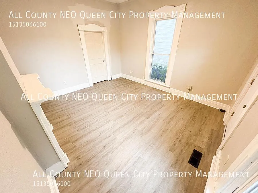 1-Bedroom Duplex with Spacious Living Area! — Photo 3