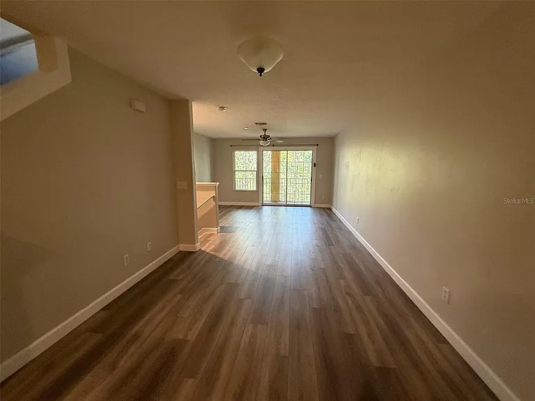 7350 Black Walnut Way — Photo 14