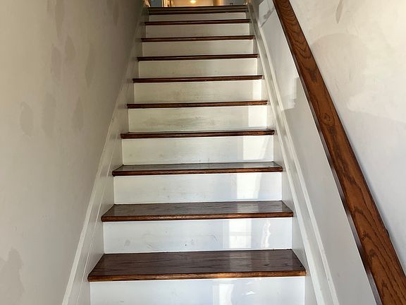 5th image of 587 Rutledge Ave APT B