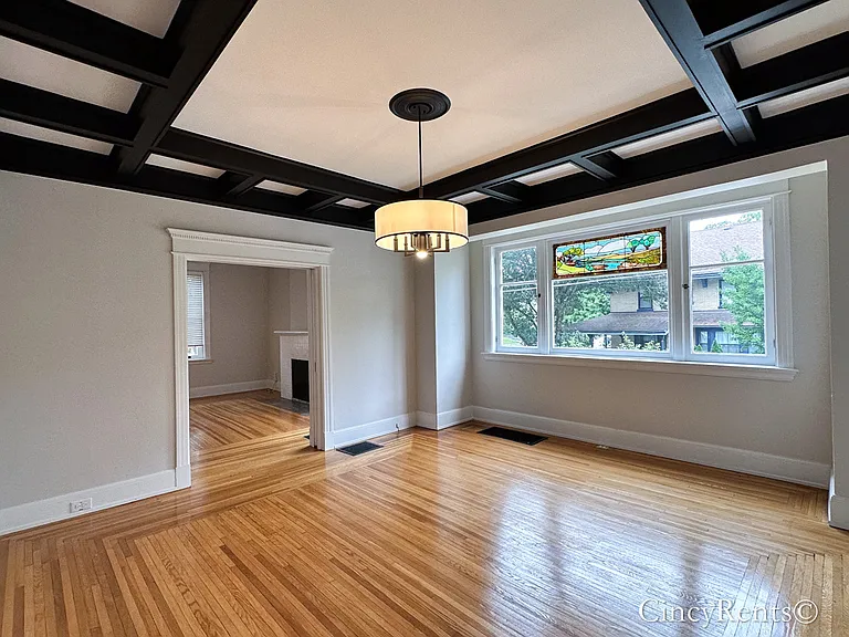2552 Erie Ave #1 — Photo 8