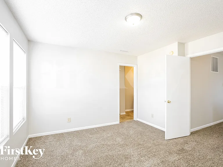 6321 Monteo Dr — Photo 8