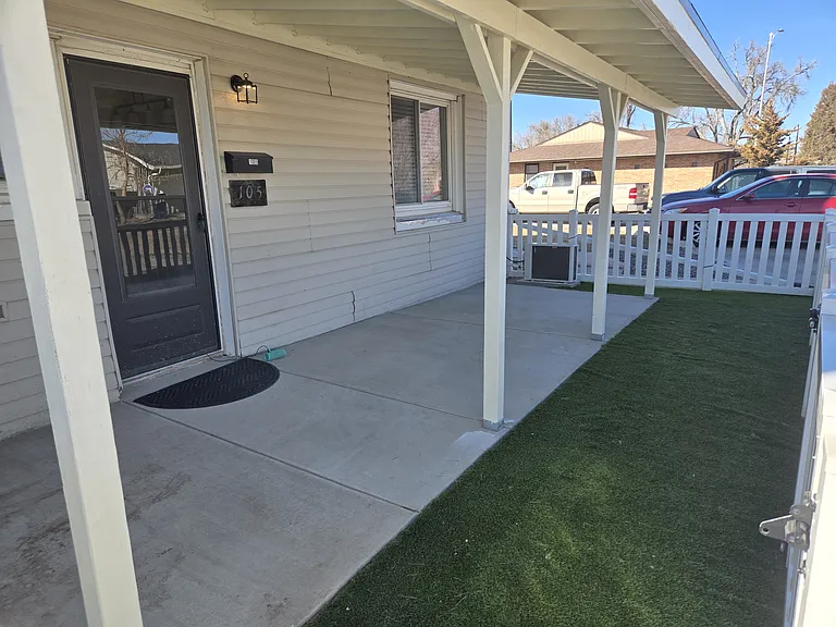 105 Elbow Ct — Photo 4