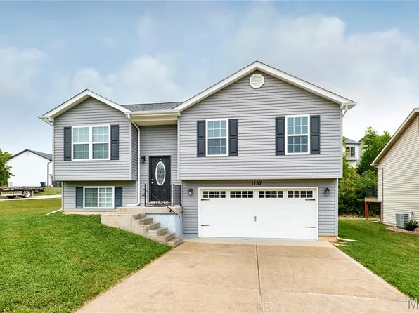 1137 Jaxson Dr, Foristell, MO 63348