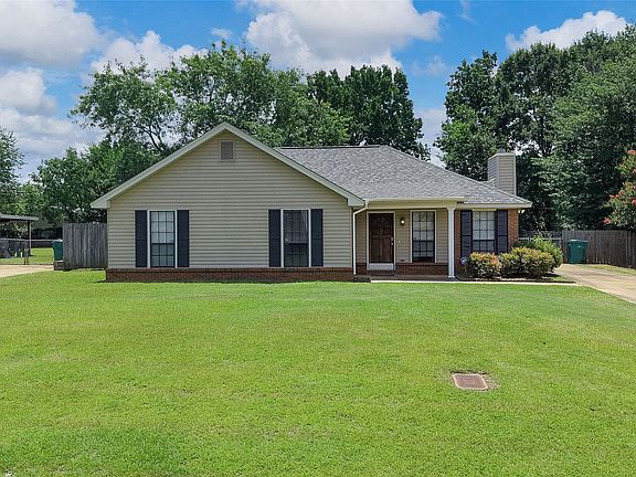 2nd image of 211 Azalea Dr