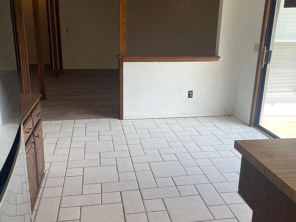 2nd image of 10001 Kirk Dr