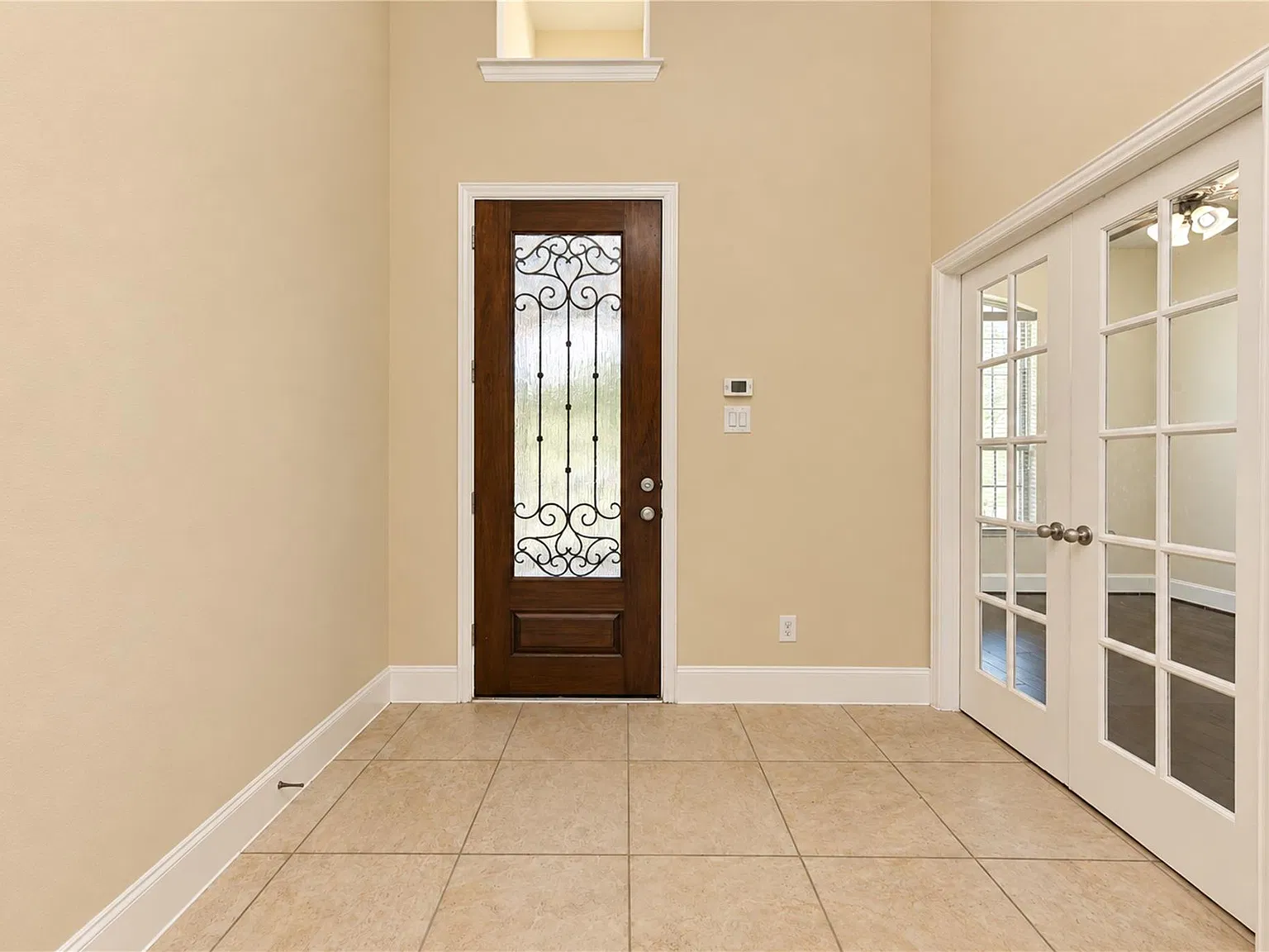 4 bed, 3.5 bath, 3022 sqft, $2,950 — Photo 3