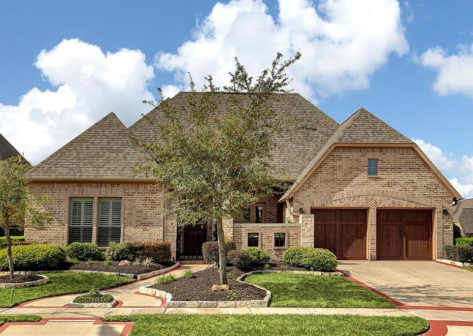 1st image of 2102 Landers Dr