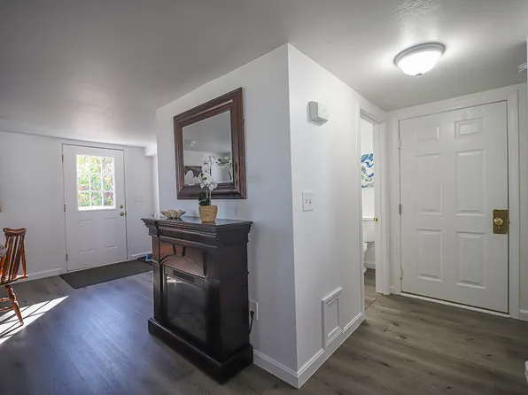 7 Hill St, Biddeford, ME 04005