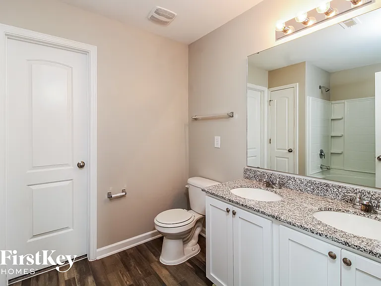 206 Glenoaks Dr — Photo 10