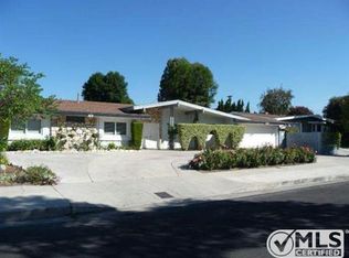 23521 Kivik St, Woodland Hills, CA 91367
