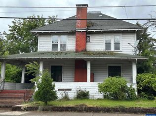 329 S 1st Ave, Mill City, OR