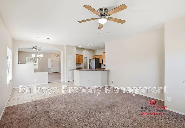 3736 E Woodside Way — Photo 8