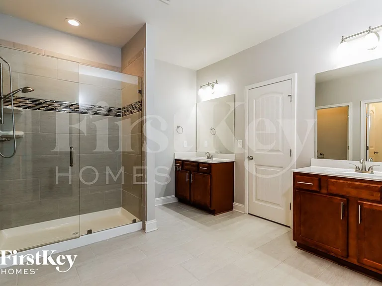 4524 Wilshire Ct — Photo 8