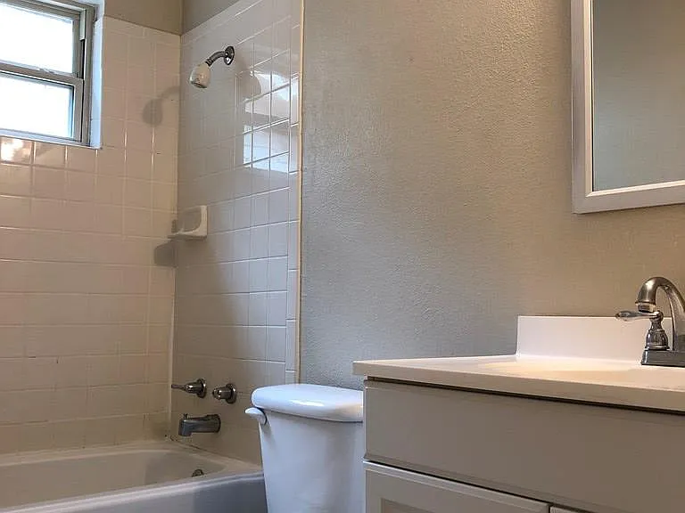 3869 Honeysuckle Ln — Photo 17