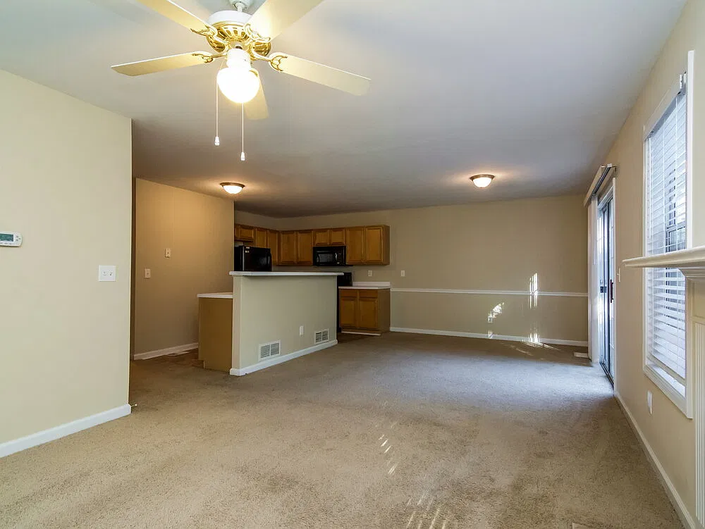 3 bed, 2.5 bath, 1504 sqft, $2,960 — Photo 4