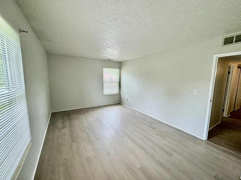 19536 Northridge Dr — Photo 12