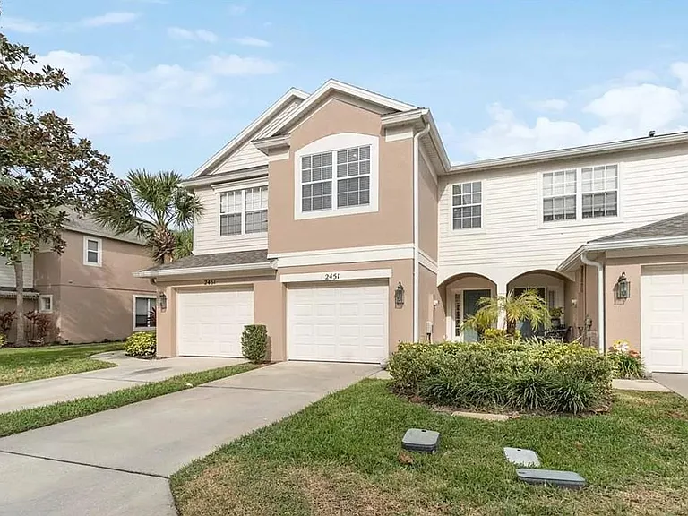 2451 Stockton Dr — Photo 3