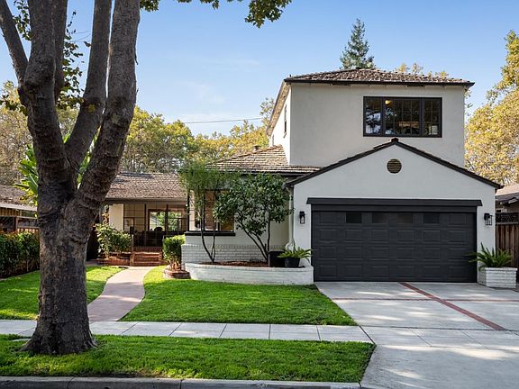 5th image of 679 Yosemite Ave
