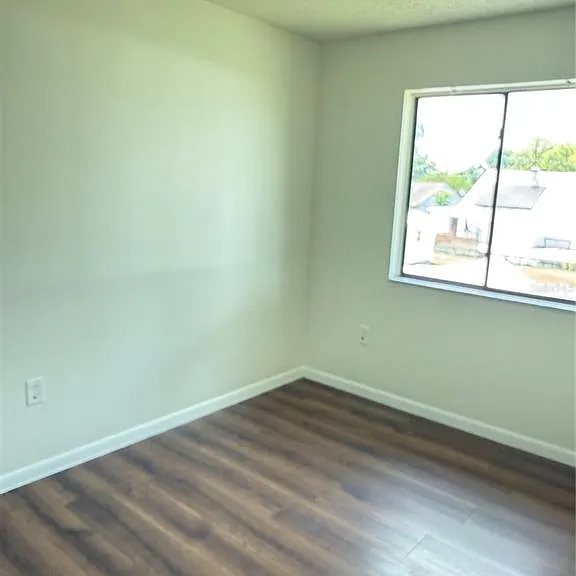 1322 Verona St — Photo 12