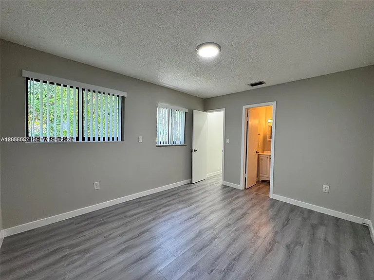 2237 Taylor St #6 — Photo 4