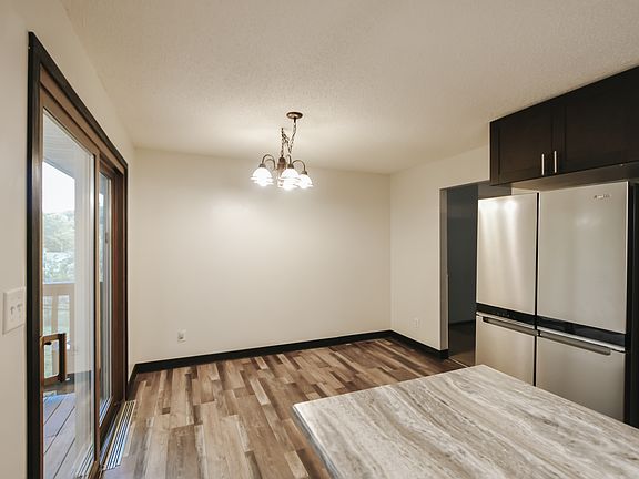 5th image of 643 Pioneer Rd