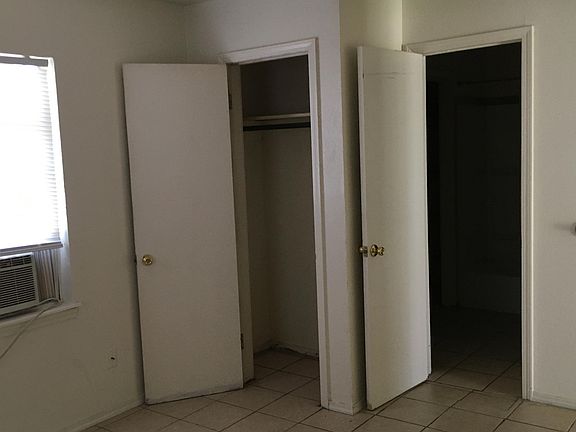 4th image of 1404 1/2 NW Taft Ave