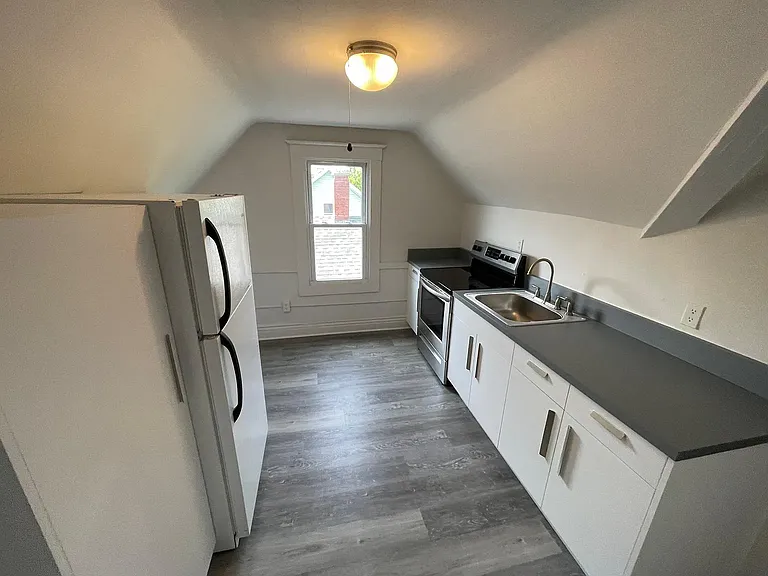 76 Park Ave #3 — Photo 1
