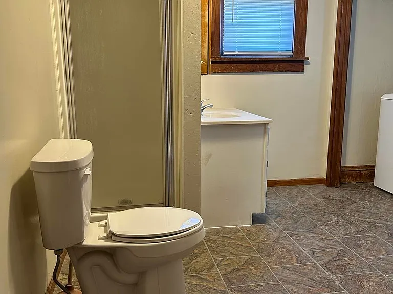 306 E Nuckols St #1 — Photo 8