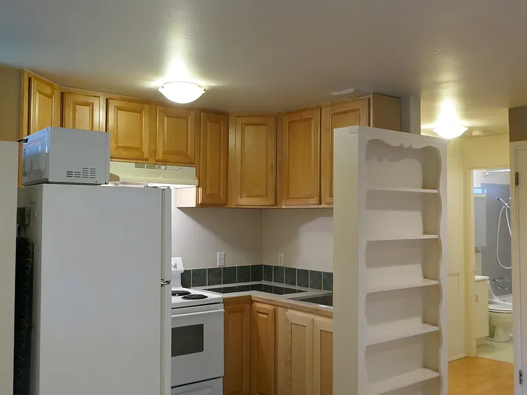 224 14th Ave E — Photo 20