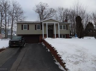 31 Valley View Dr, Mountain Top, PA