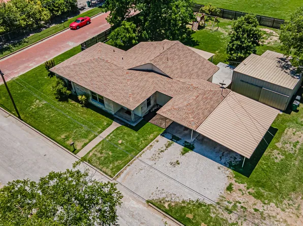 133 E Harris St, Dublin, TX 76446