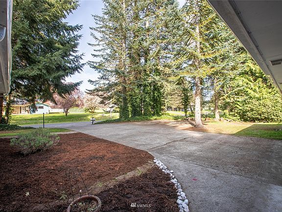 3rd image of 4409 62nd Ave SE