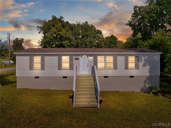 602 Mecklenburg Ave, Victoria, VA 23974
