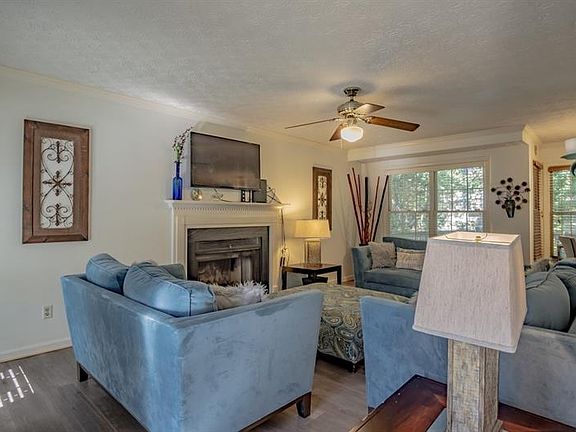 5th image of 705 Hunters Creek Ln