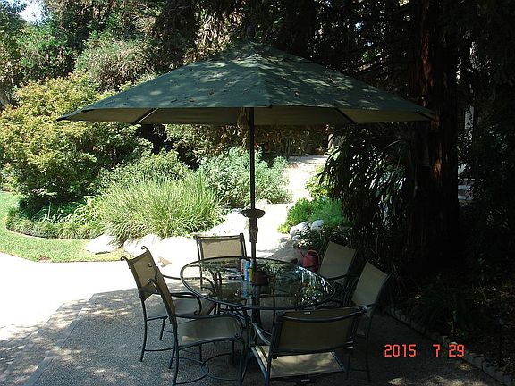 4th image of 33 Woodlyn Ln