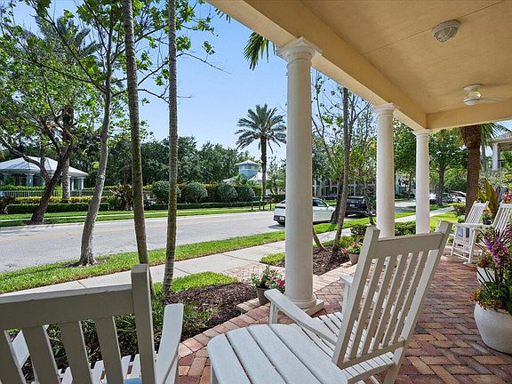 3rd image of 133 Sugarberry Drive