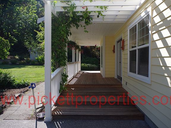 4th image of 18885 Viking Way NW