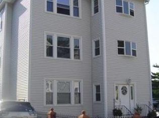 10 Jones St, Worcester, MA 01604