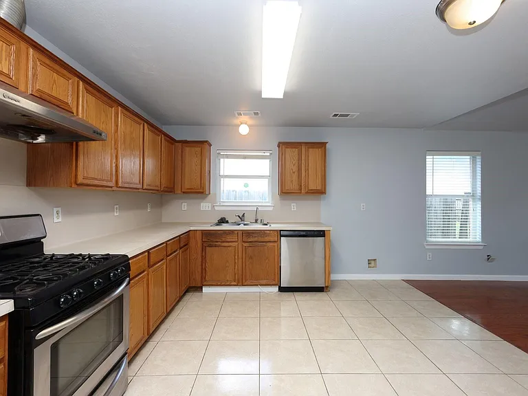 7430 Pouter Dr — Photo 12