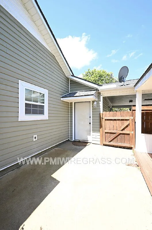 3 bed, 2.0 bath, 2038 sqft, $1,700 — Photo 4