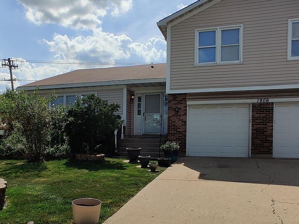 1st image of 1906 Slayton Ln