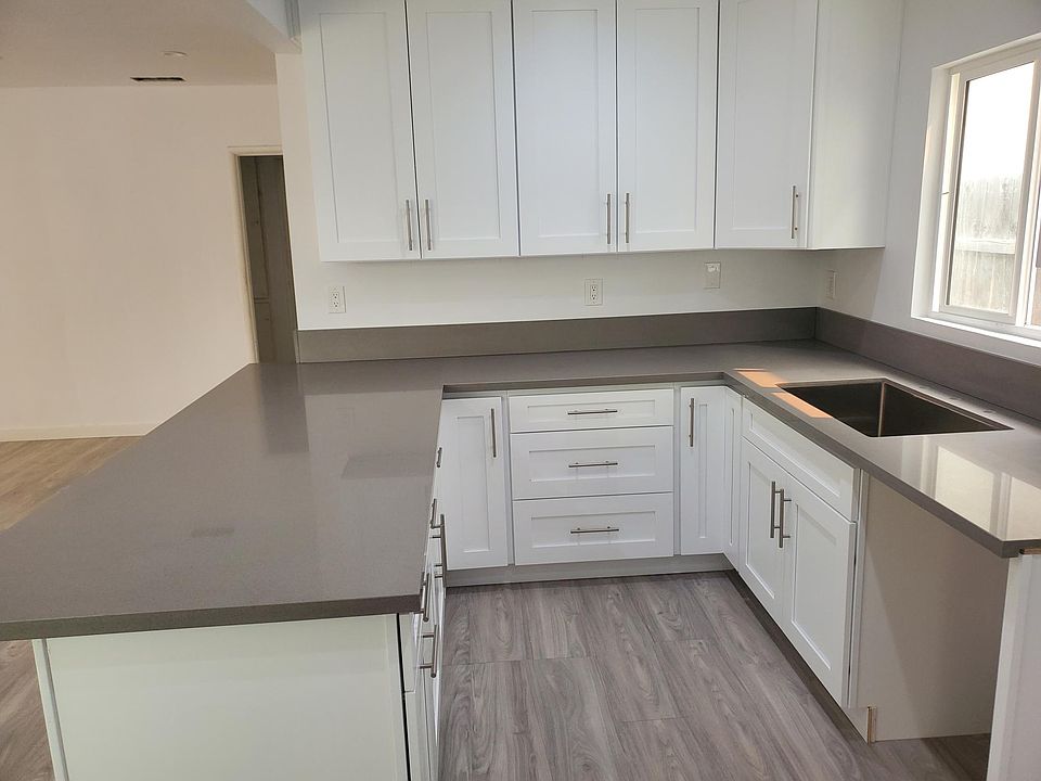 1st image of 10816 Nassau Ave