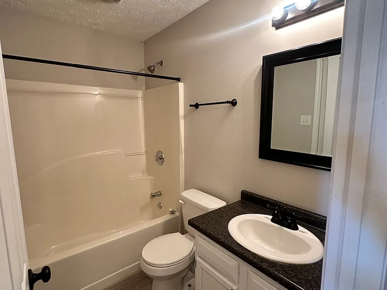 929 Ashley Michelle Ct — Photo 5
