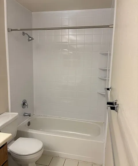 828 Adams Ter — Photo 10