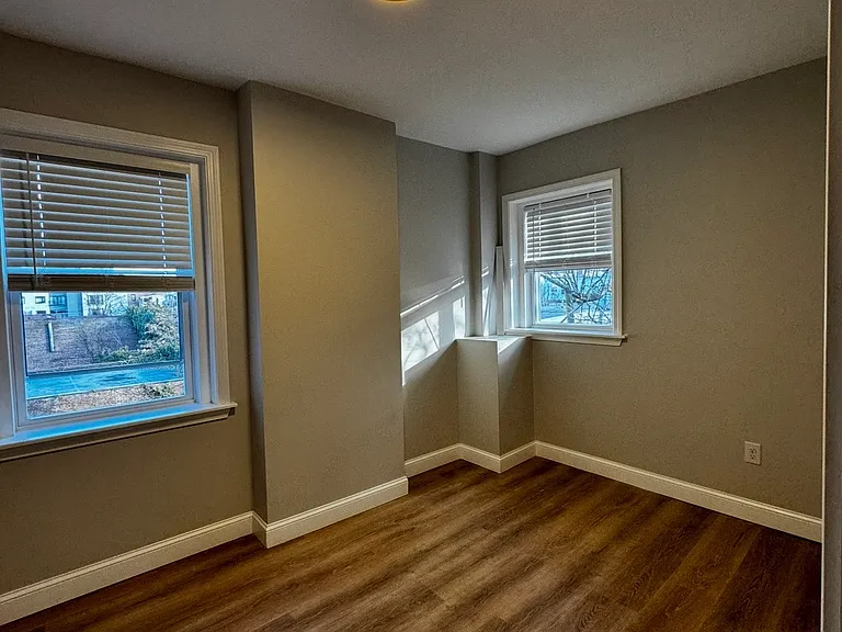 249 Maverick St #2 — Photo 2
