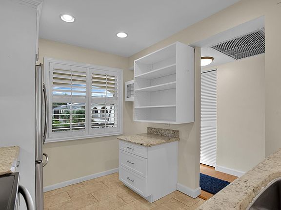 3rd image of 2708 Nassau Bend #A2