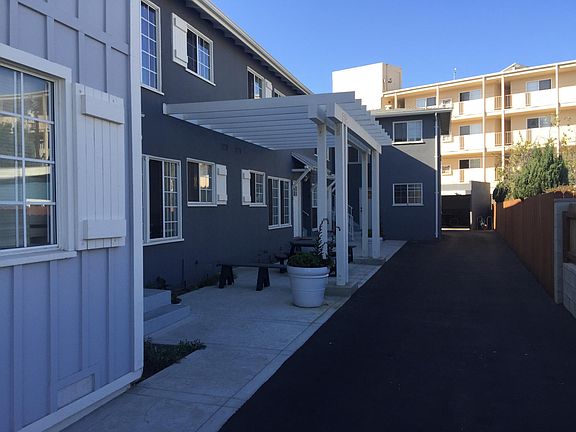 2nd image of 1721 Camino De La Costa APT 6